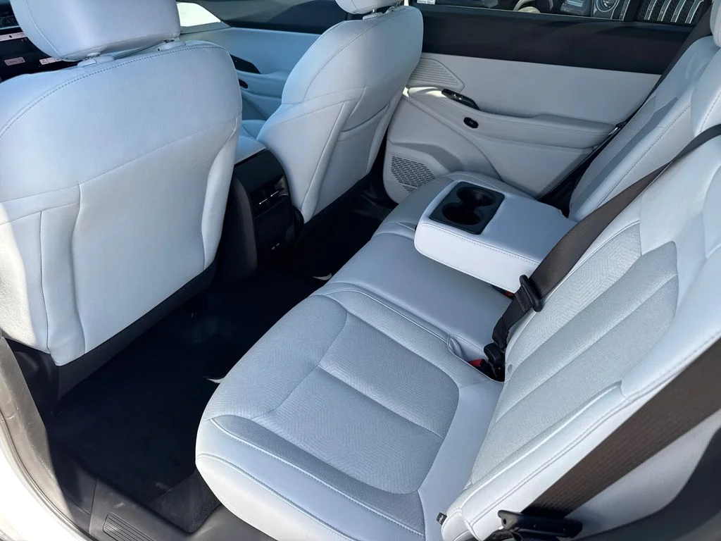 New 2026 White Jeep Laredo image 19