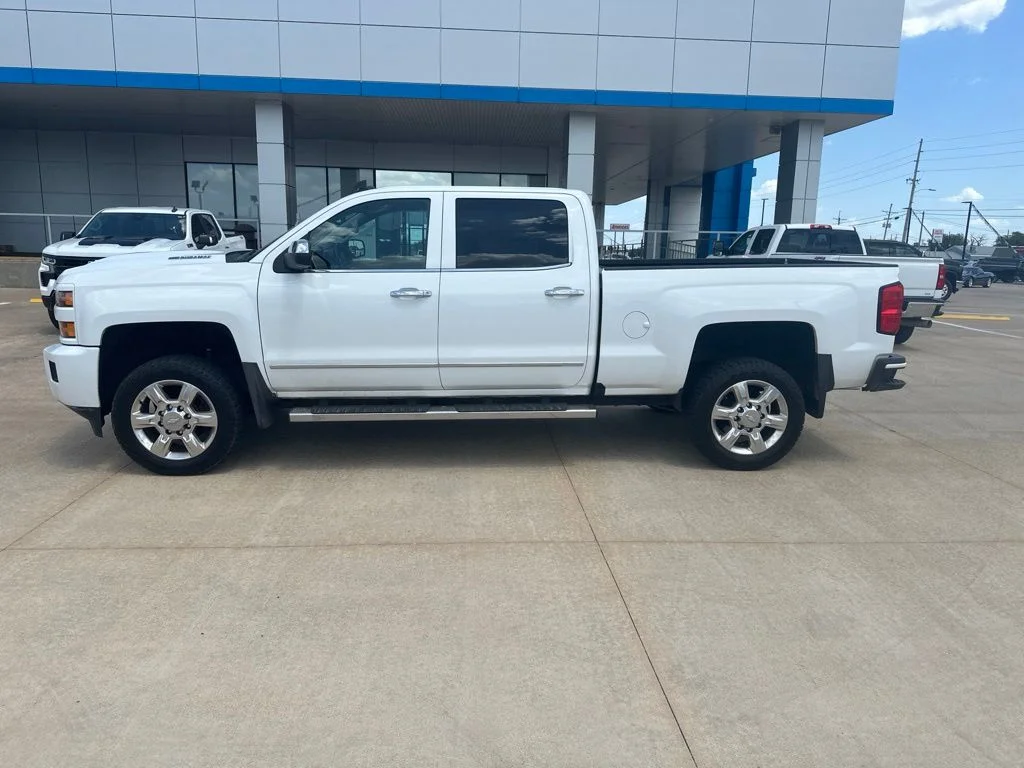 Used 2019 White Chevrolet LTZ image 34