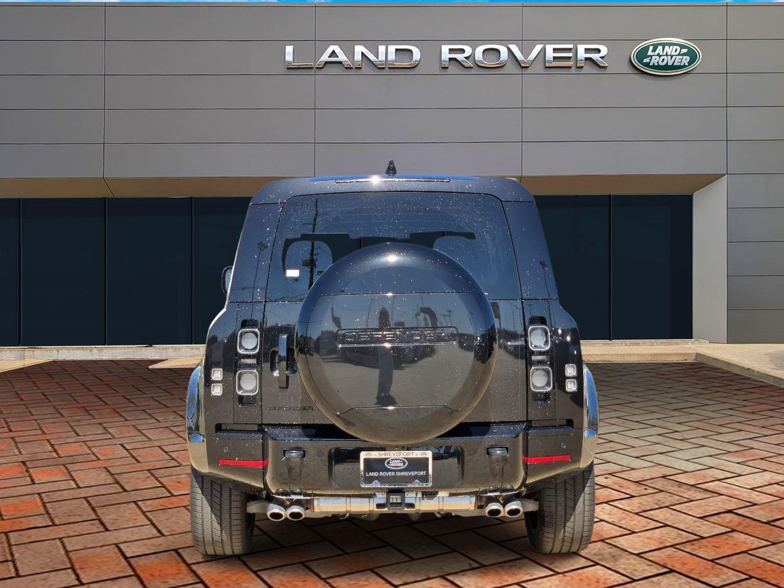 2025 Land Rover Defender V8 - Photo 5