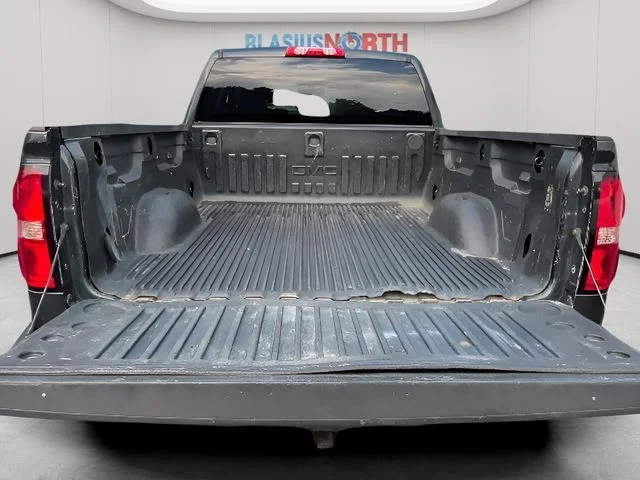 Used 2017 Gray GMC SLE image 7