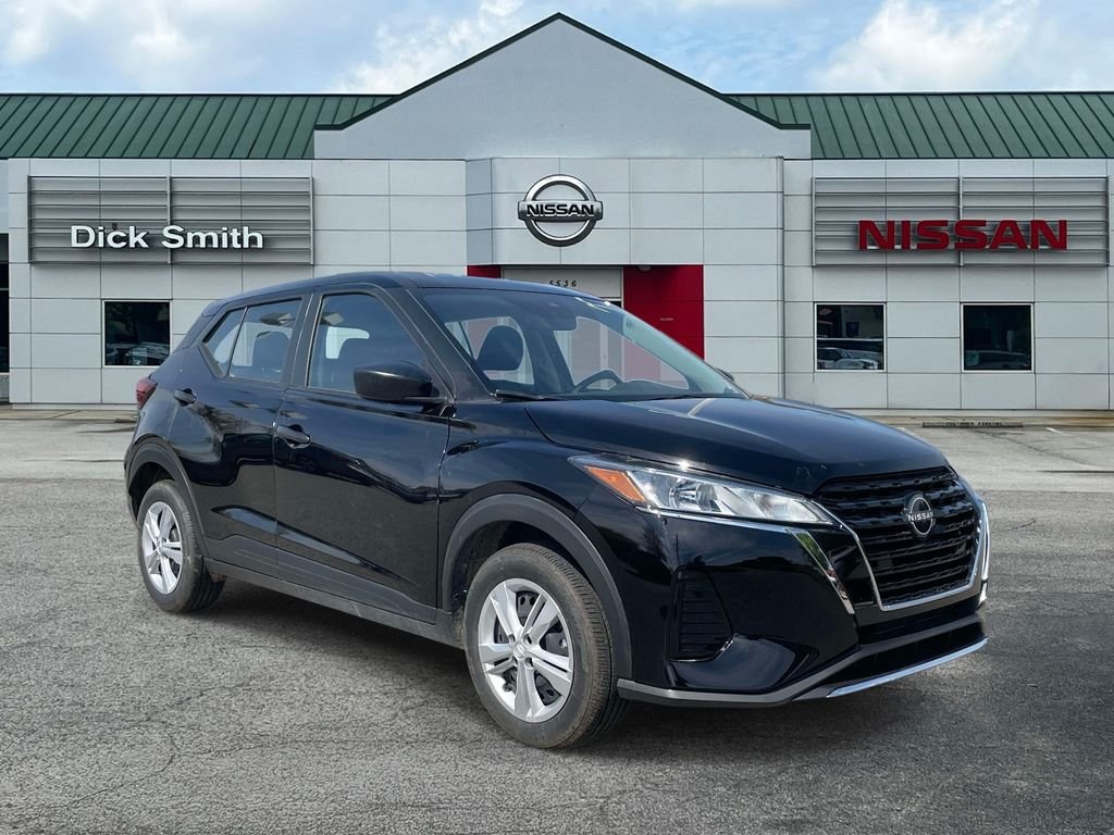 2025 Nissan KICKS PLAY Base