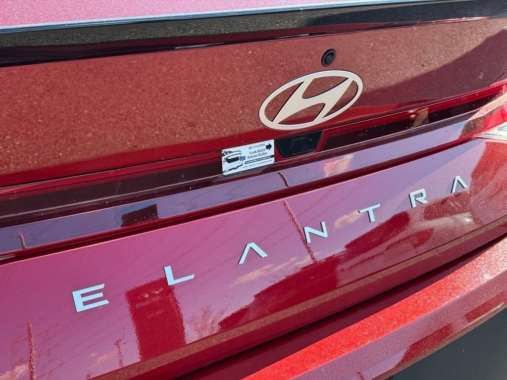 Used 2026 Red Hyundai SEL Sport image 12