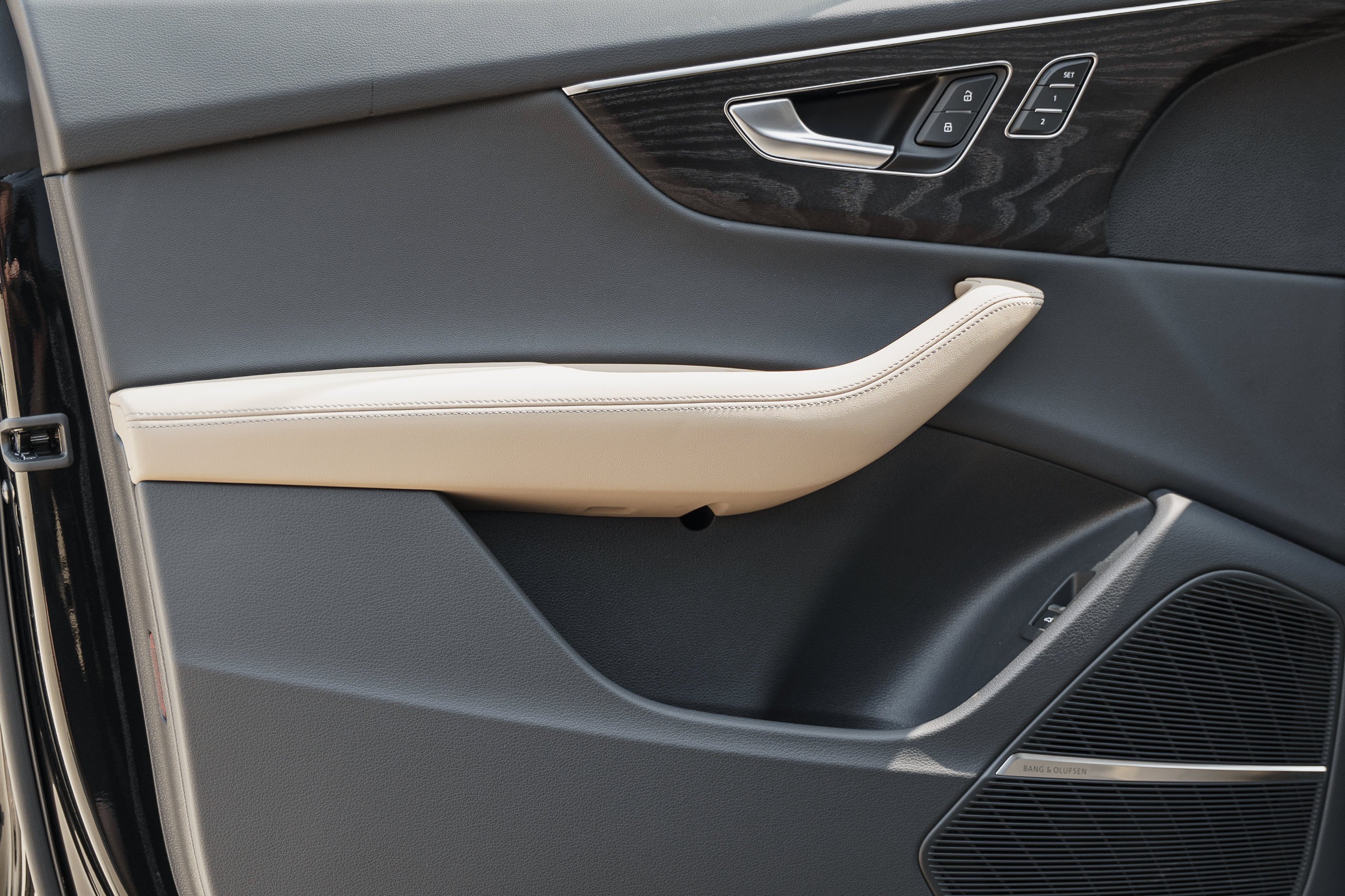 New 2026 MYTHOS BLACK Audi Prestige image 23