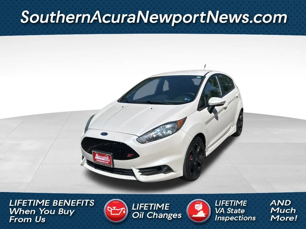 Used 2019 White Ford ST image 1