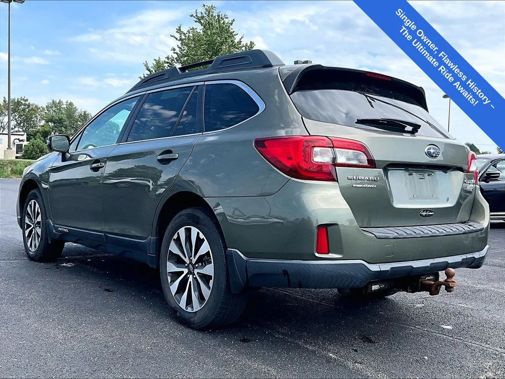 Used 2015 Green Subaru 2.5i image 3