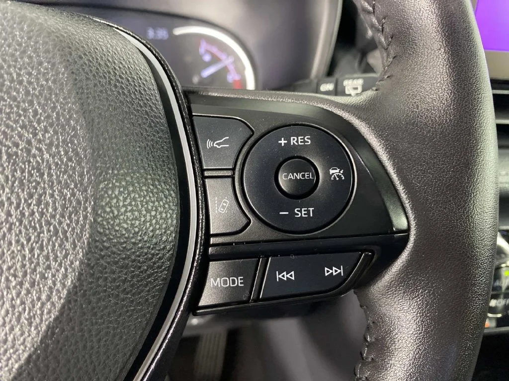 Used 2025 Magnetic Gray Metallic Toyota XLE image 18
