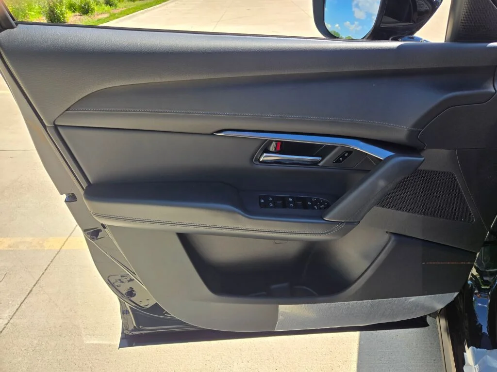 New 2026 Jet Black Mica Mazda 2.5 S Select AWD image 17