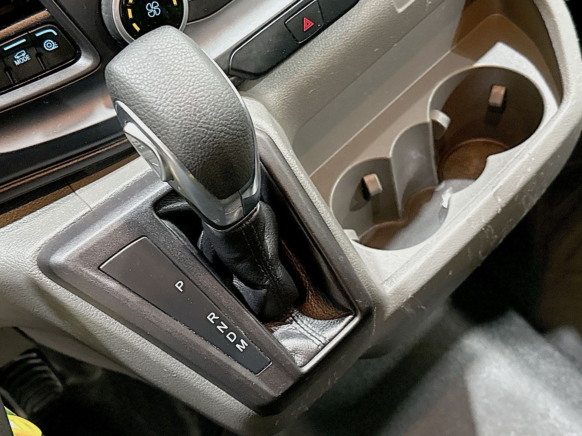 2020 Ford Transit Passenger Van XL - Photo 15