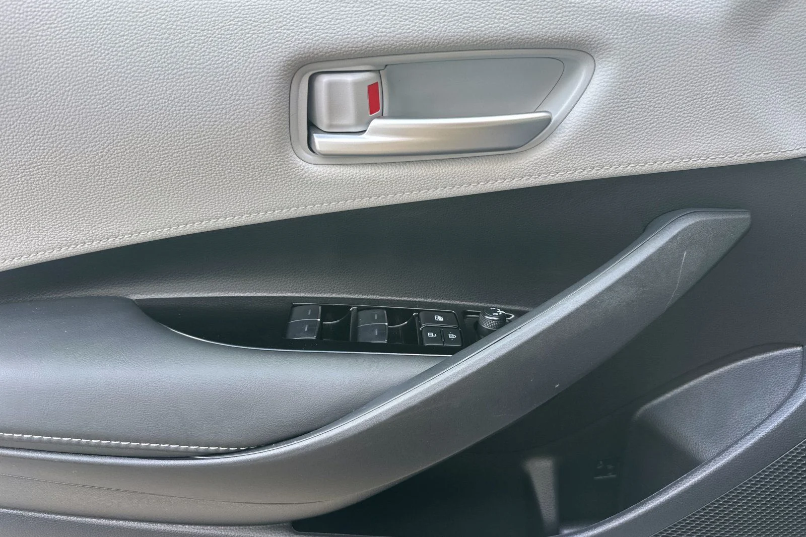 Used 2025 Gray Toyota SE image 11