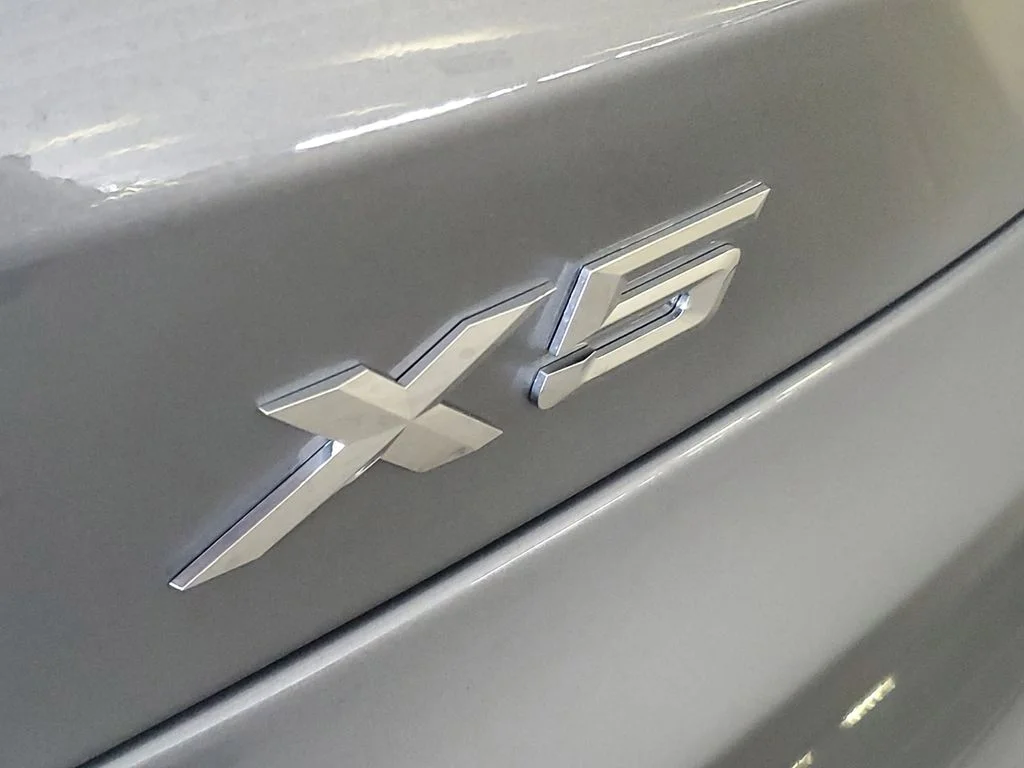New 2026 Gray BMW sDrive40i image 6