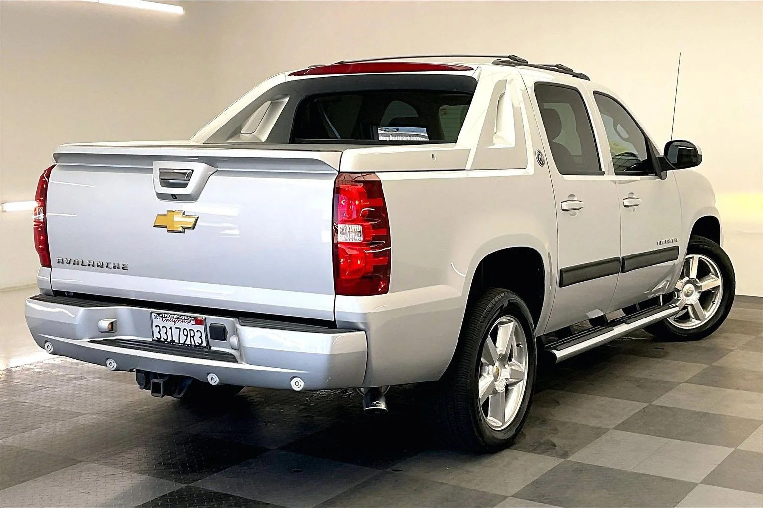 Used 2013 Silver Ice Metallic Chevrolet LT image 13