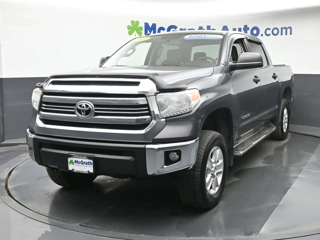 Used 2017 Gray Toyota SR5 image 21