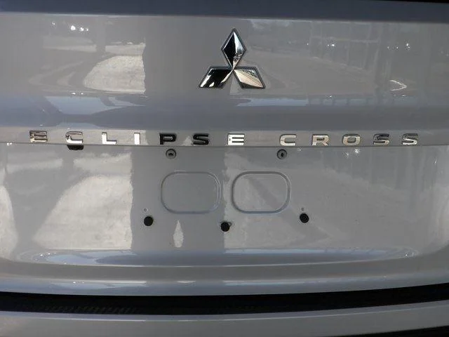 2026 Mitsubishi Eclipse Cross LE - Photo 8