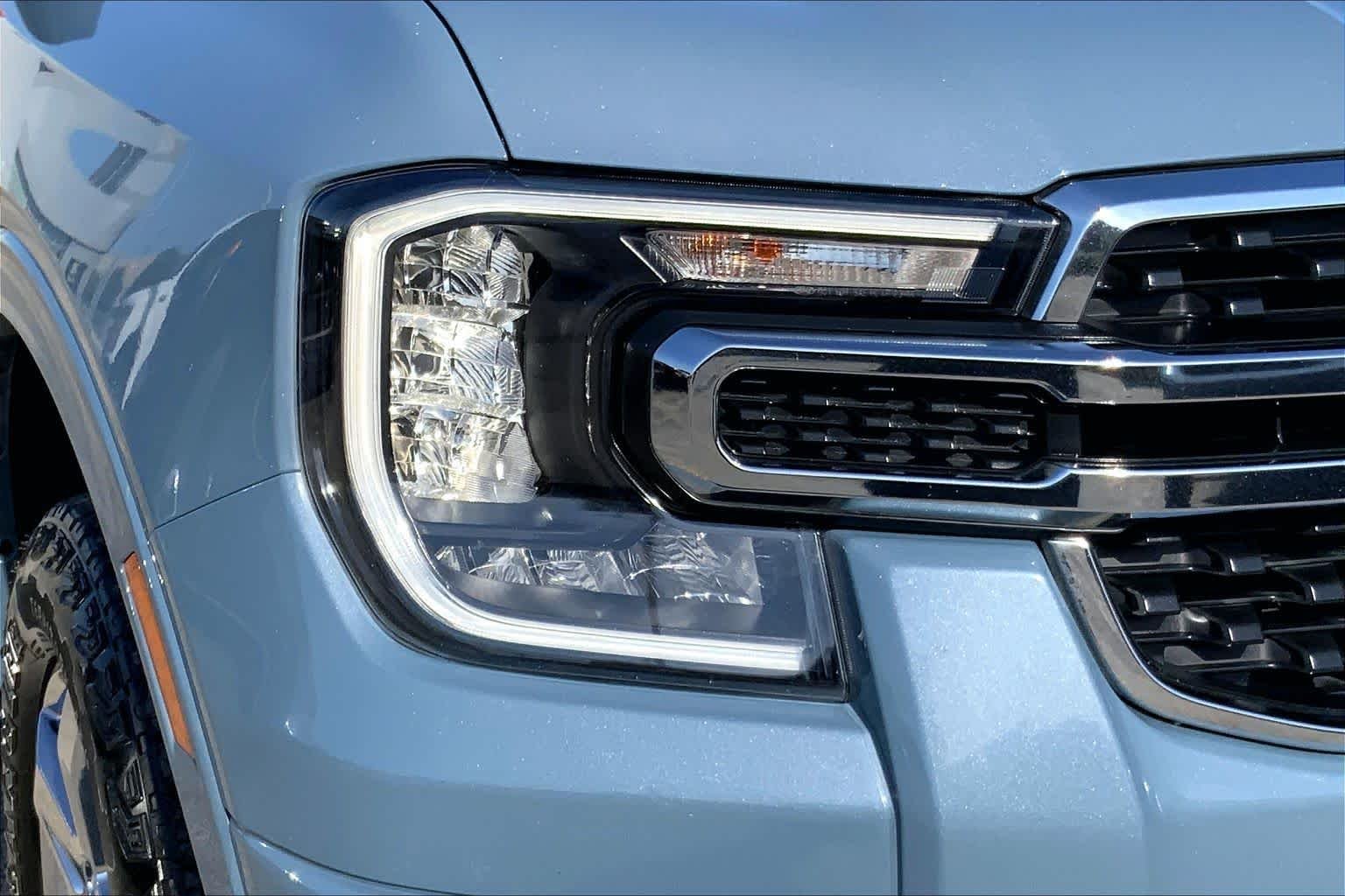Used 2024 Azure Gray Metallic Ford XLT image 24
