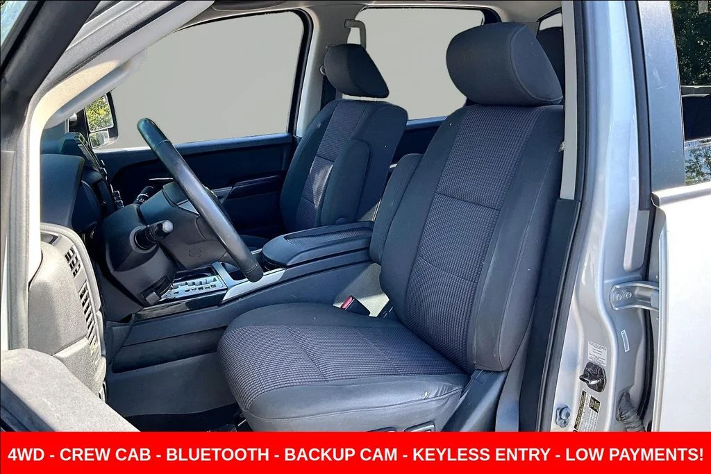 Used 2015 Silver Nissan SV image 21