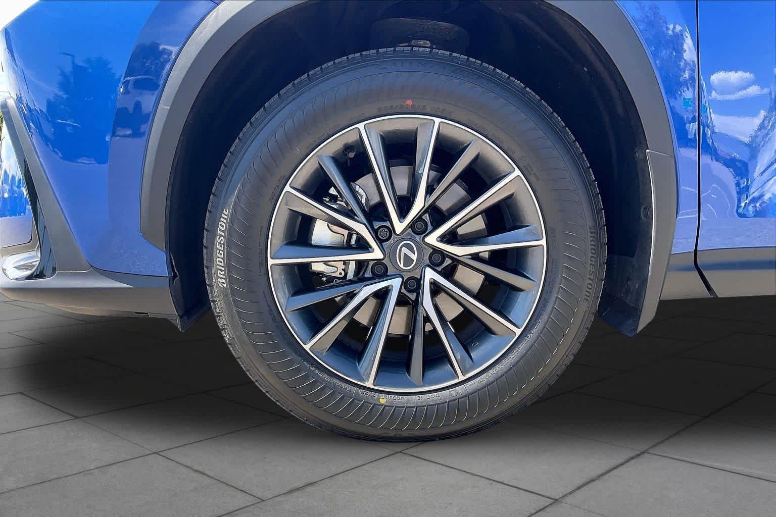 Used 2026 Grecian Water Lexus Premium image 10