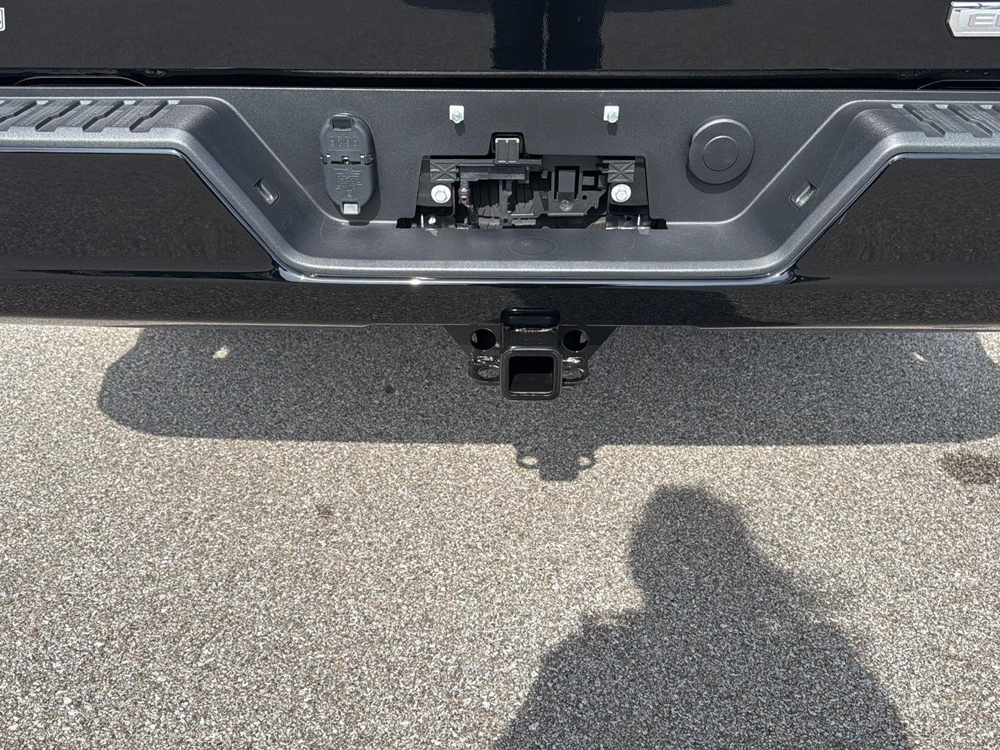 Used 2025 Onyx Black GMC Elevation image 11