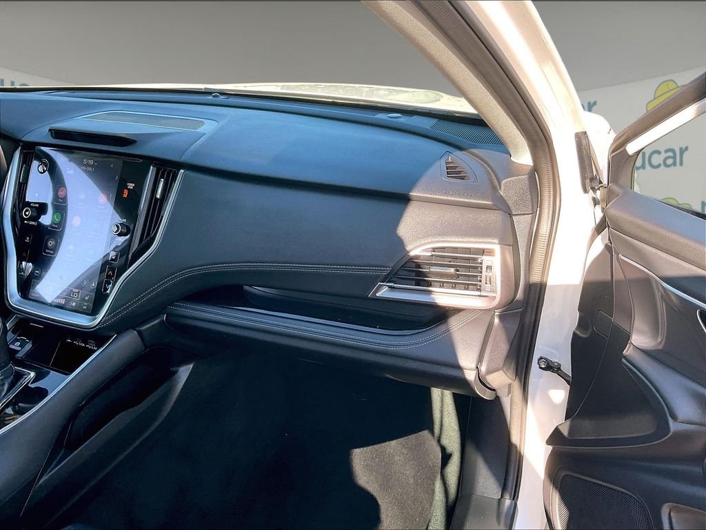 Used 2025 Crystal White Pearl Subaru Limited image 13
