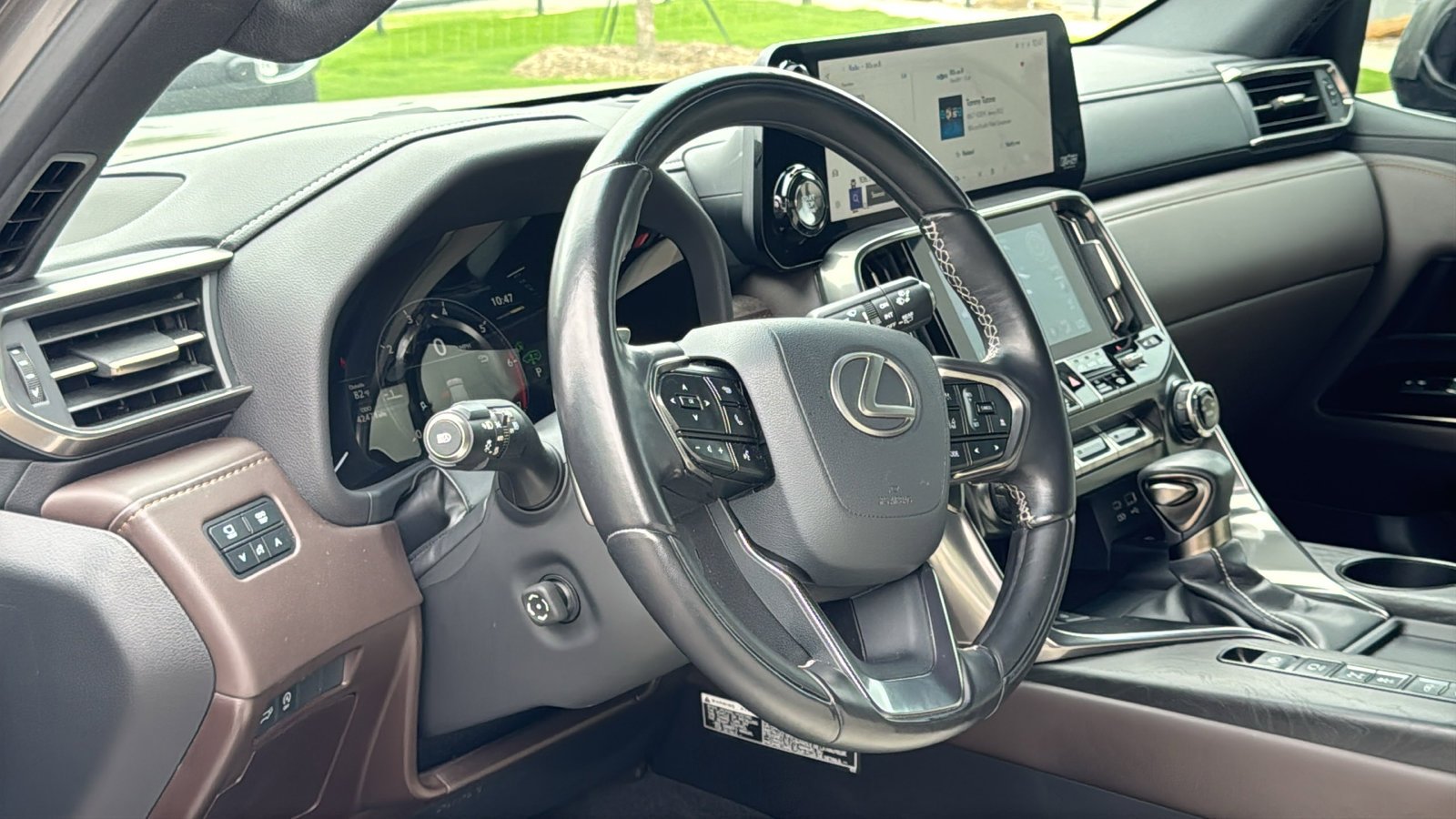 Certified Used 2024 Manganese Luster Lexus LX 600 Luxury image 10