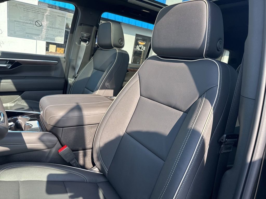 2026 Chevrolet Suburban Premier - Photo 34