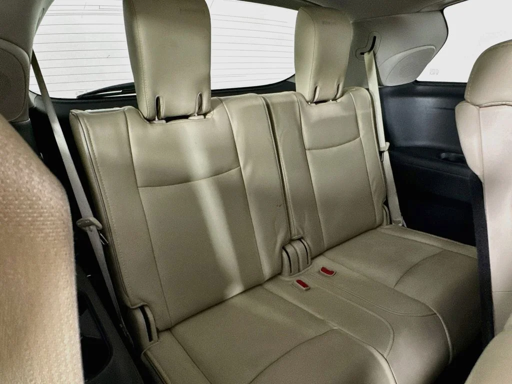 Used 2019 Majestic White INFINITI LUXE image 36