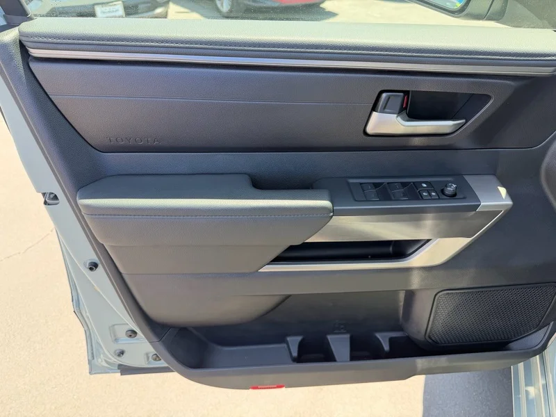 Used 2023 Green Toyota SR5 image 15