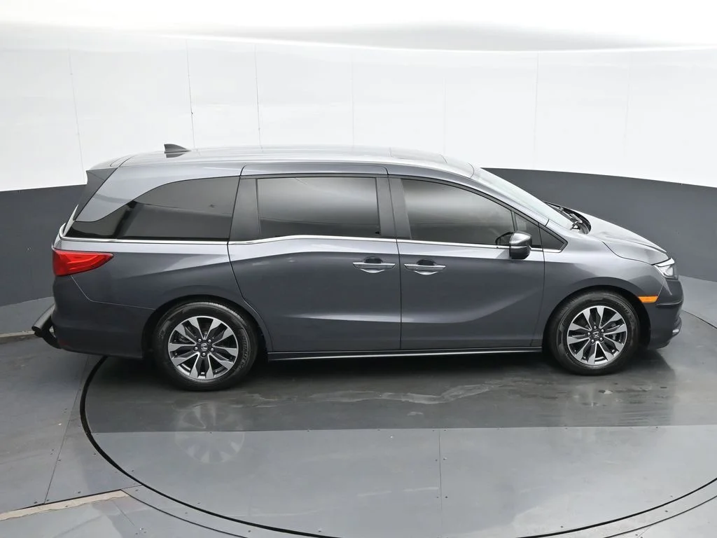 Used 2023  Honda EX-L image 41