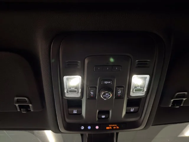Used 2021 Gray Chevrolet Z71 image 20