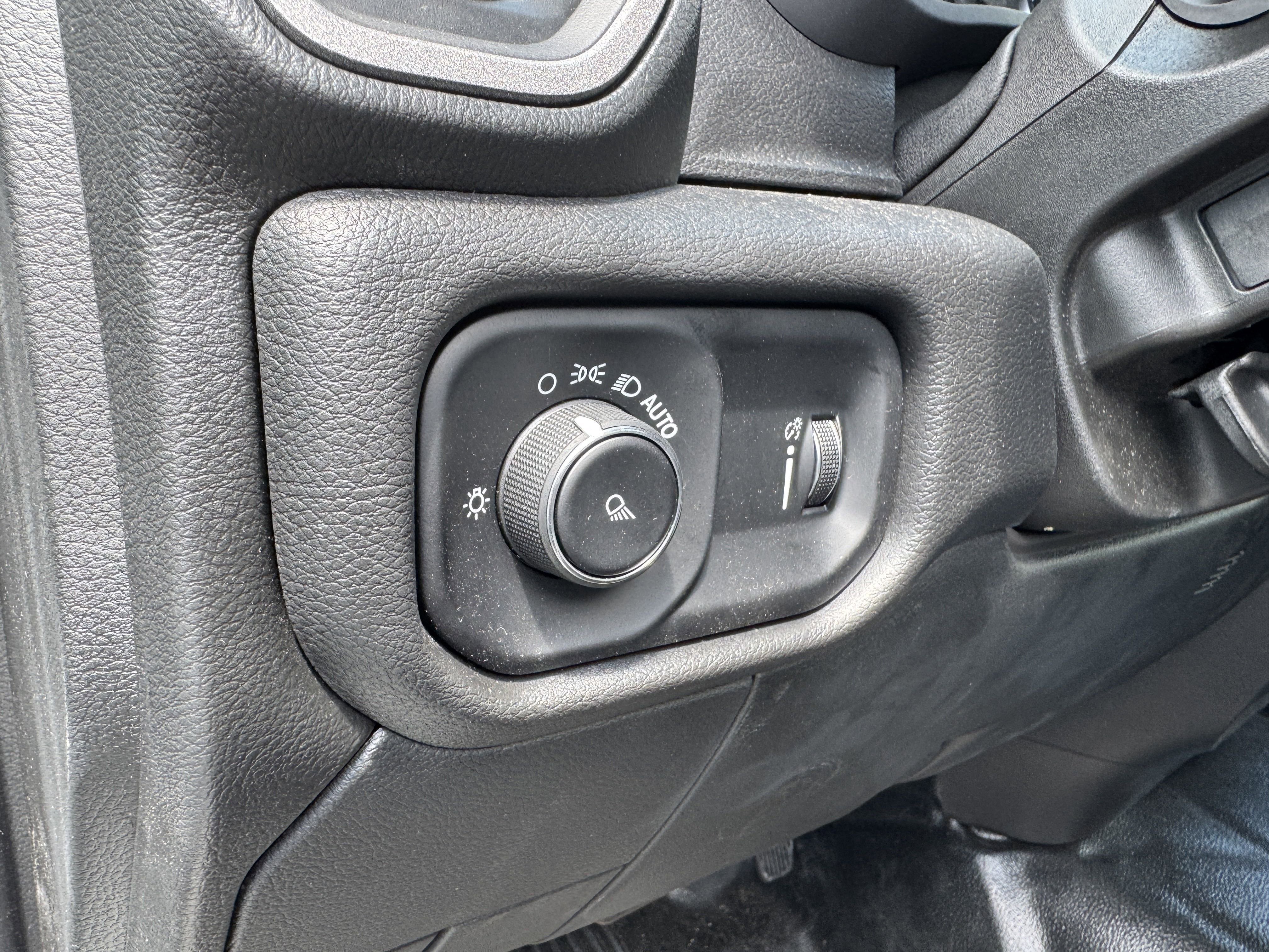 2024 RAM 2500 Tradesman - Photo 21