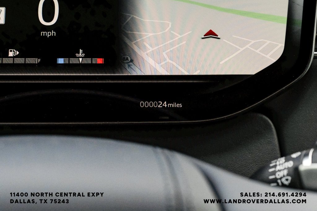 New 2027 Fuji White Land Rover SE image 17