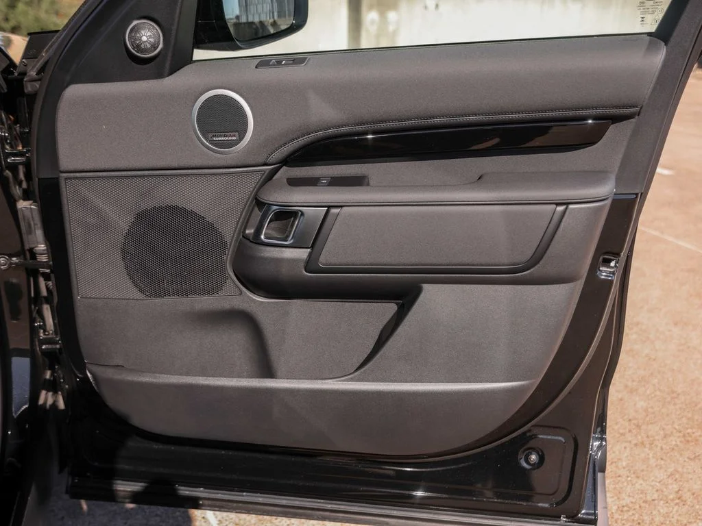 Used 2025 Santorini Black Metallic Land Rover S image 37