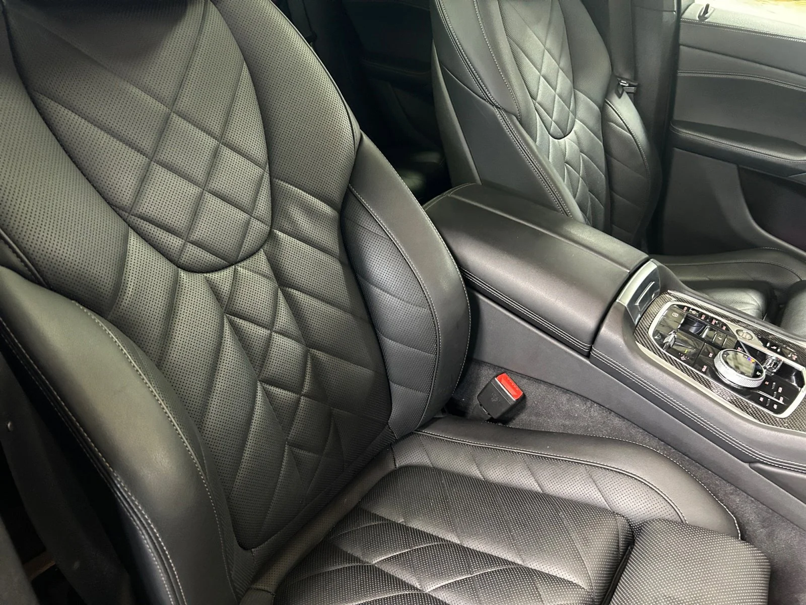 Used 2024 Black BMW xDrive40i image 12