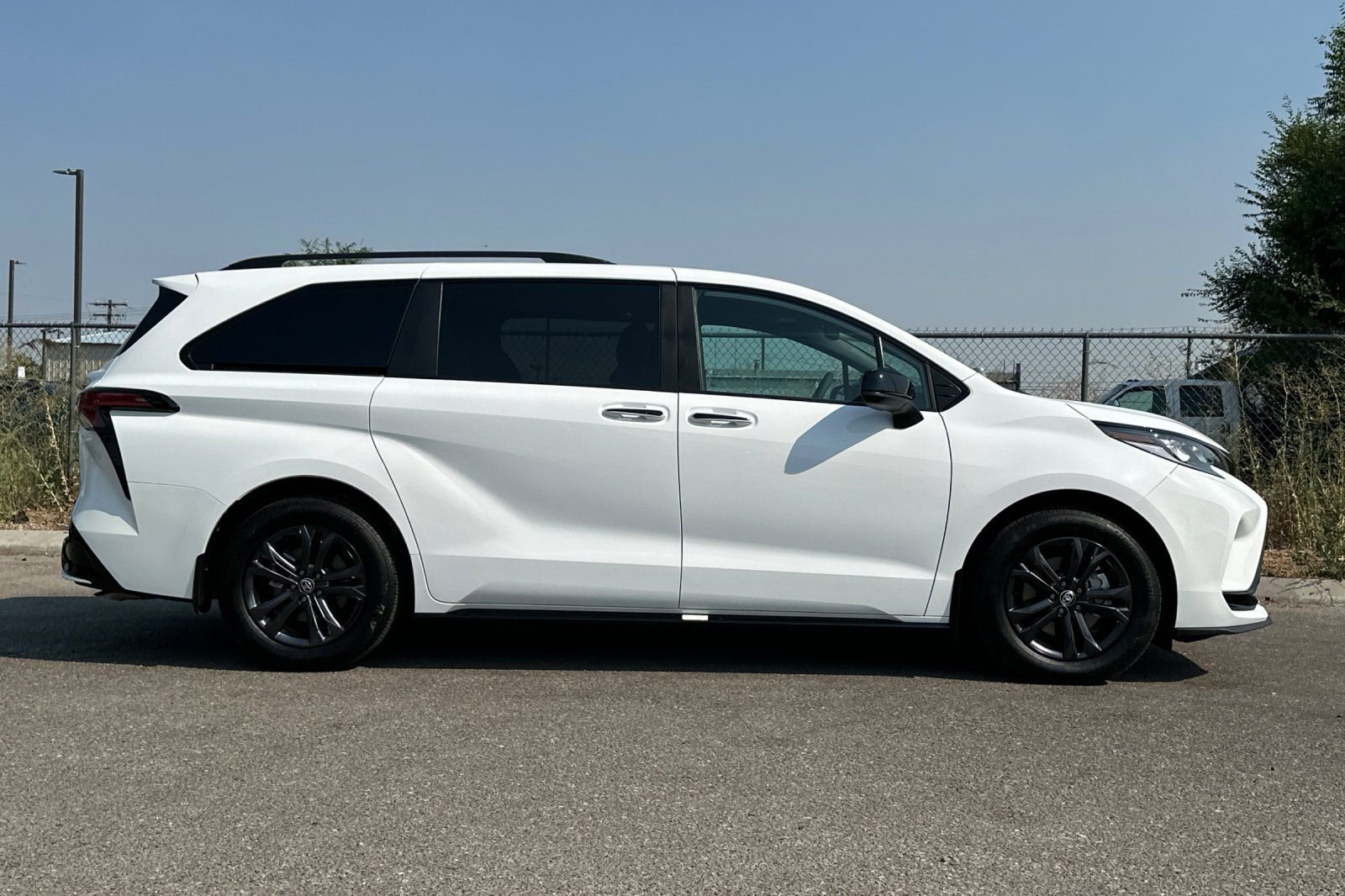 Used 2026  Toyota XSE image 3