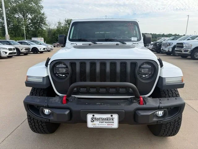 Used 2018 White Jeep Sahara image 8