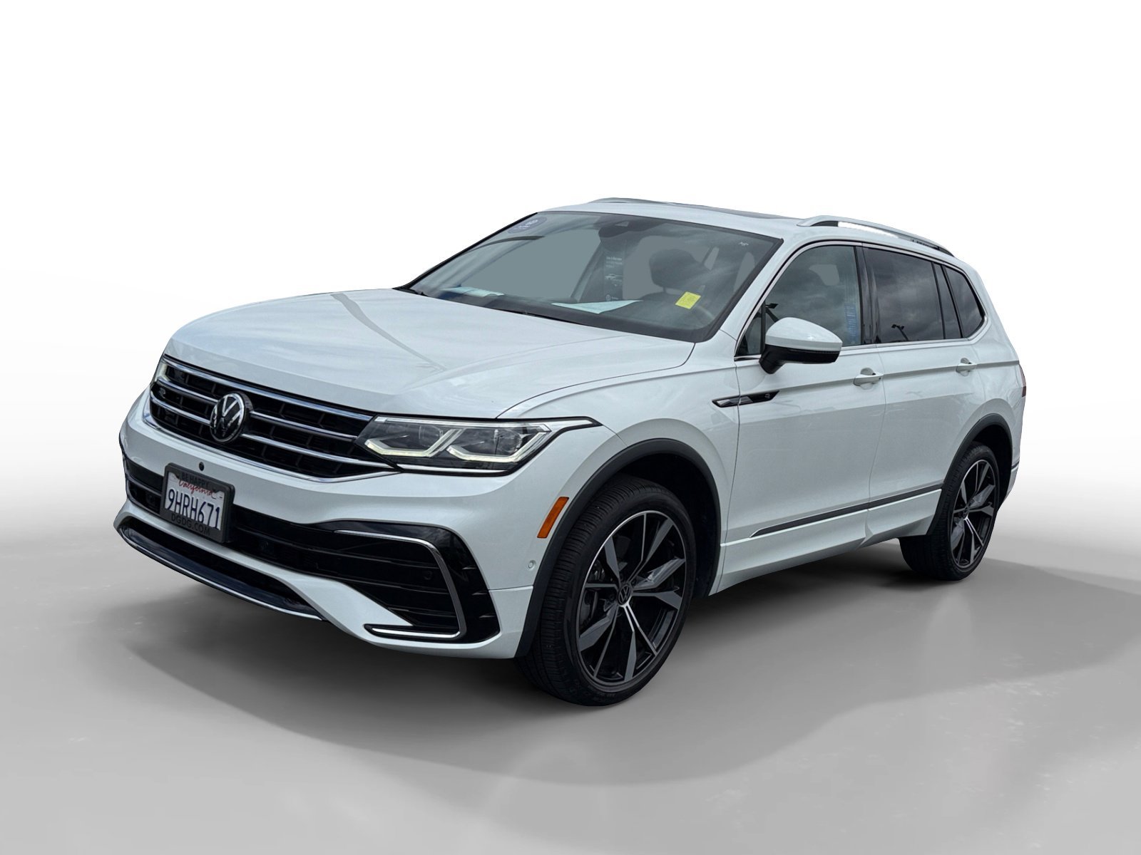 2023 Volkswagen Tiguan 2.0T SEL R-Line 4Motion's photo