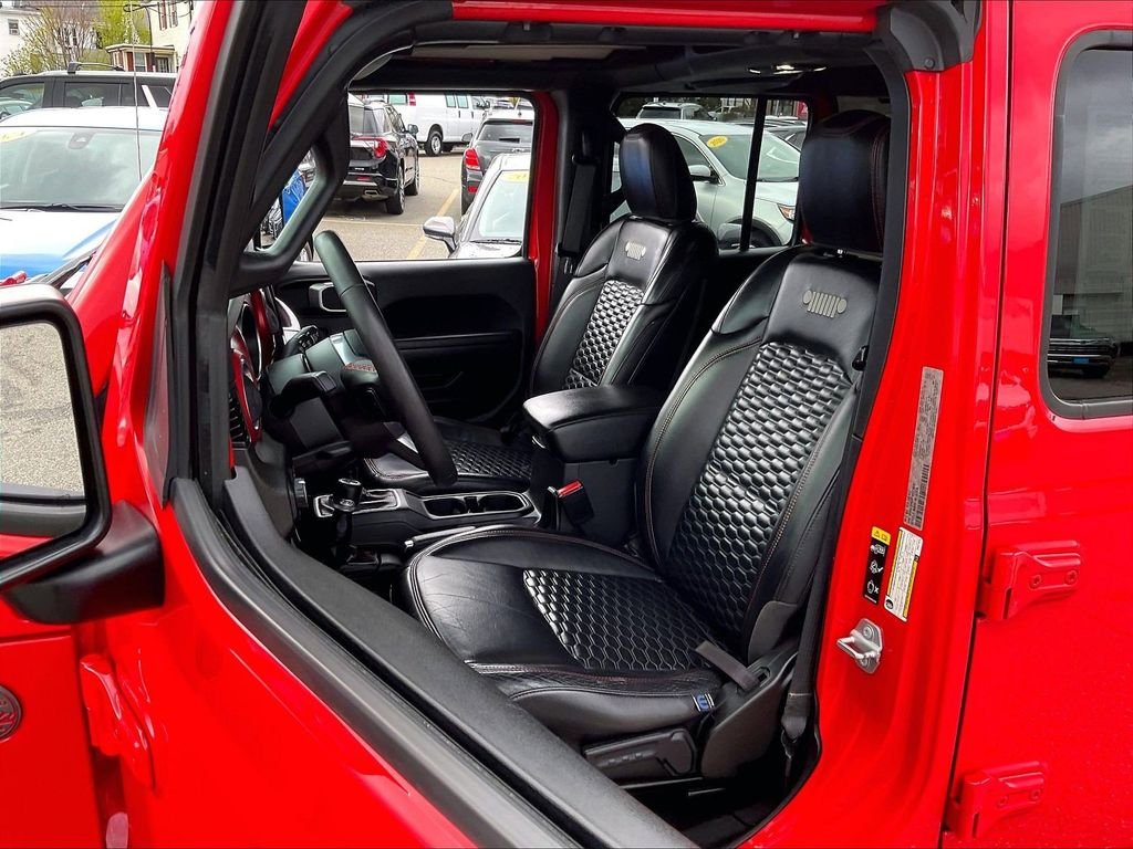 Used 2023 Red Jeep Rubicon image 10
