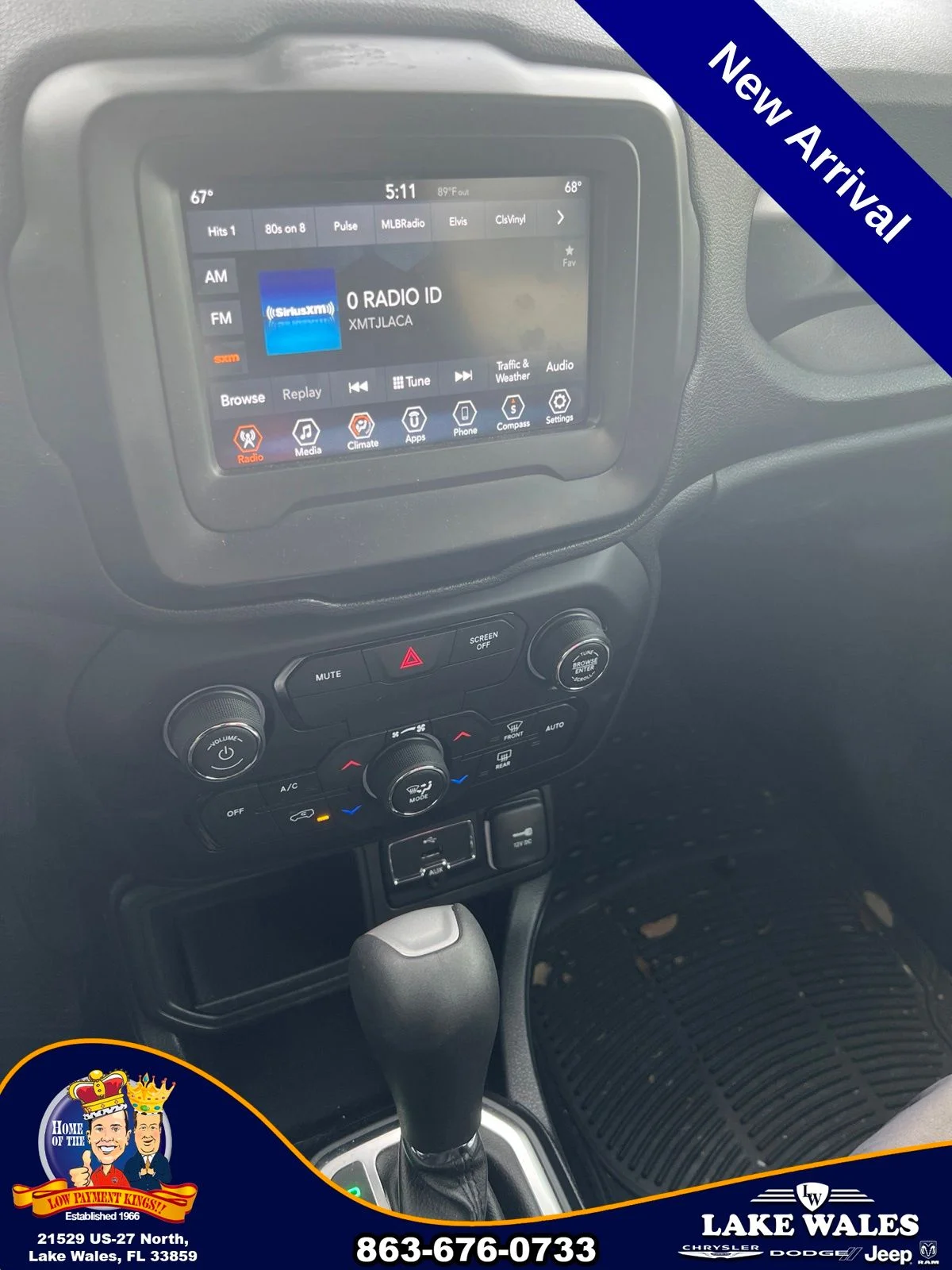 Used 2018  Jeep Latitude image 7