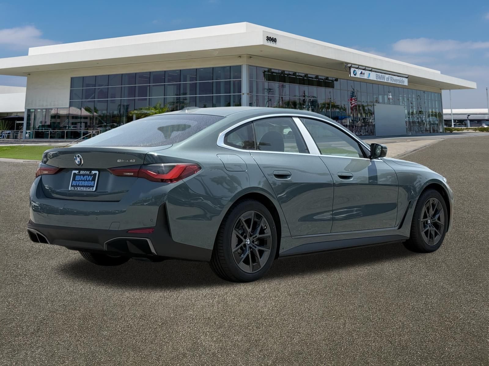 New 2026 Cape York Green Metallic BMW eDrive40 image 10
