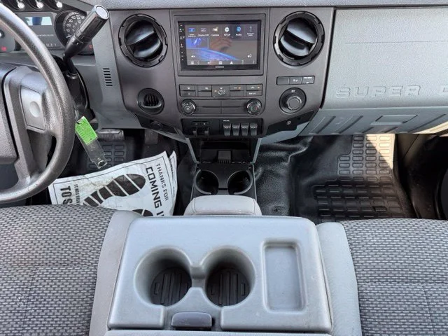 Used 2011 Oxford White Ford XL image 24
