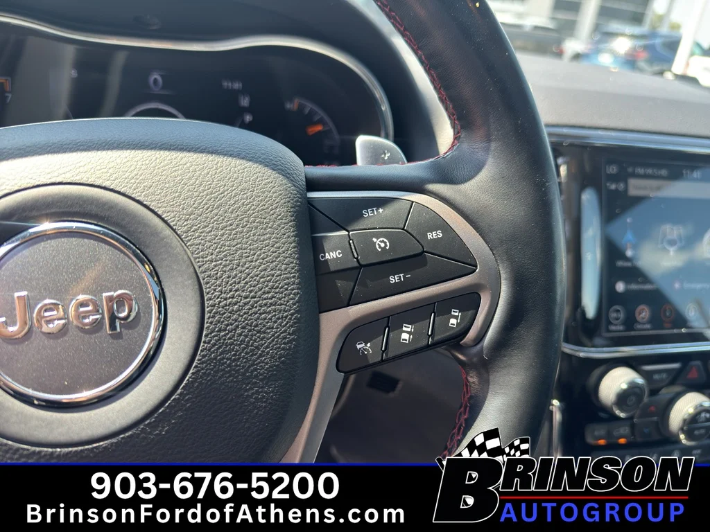 Certified Used 2021 Bright White Clearcoat Jeep Trailhawk image 10