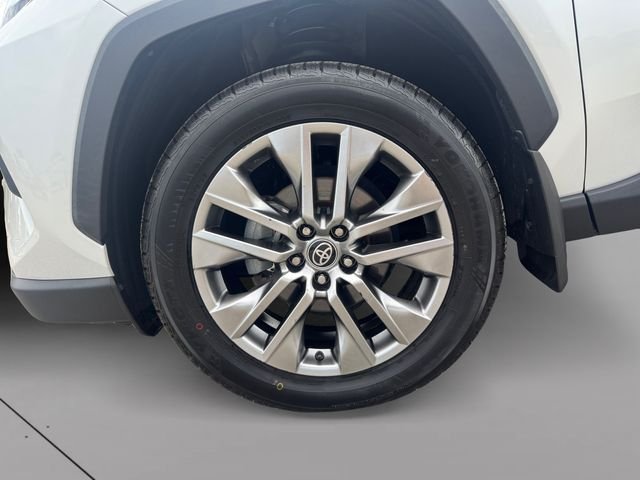 Certified Used 2023 Pearl Toyota XLE Premium image 9