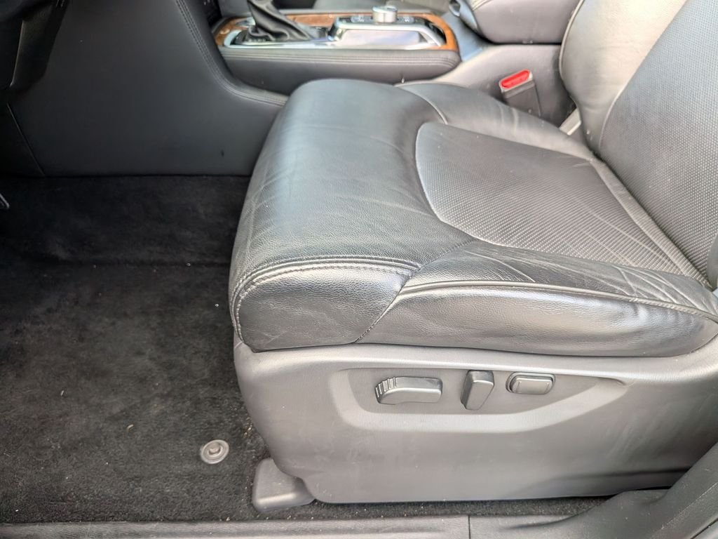 Used 2023 Blue Nissan SL image 12