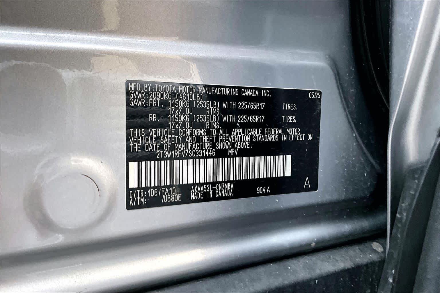Used 2025 Silver Sky Metallic Toyota XLE image 34