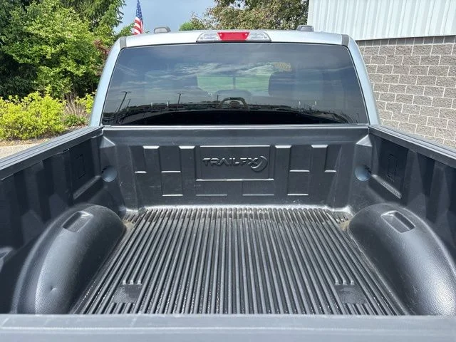 Certified Used 2025 Iconic Silver Metallic Ford XLT image 12