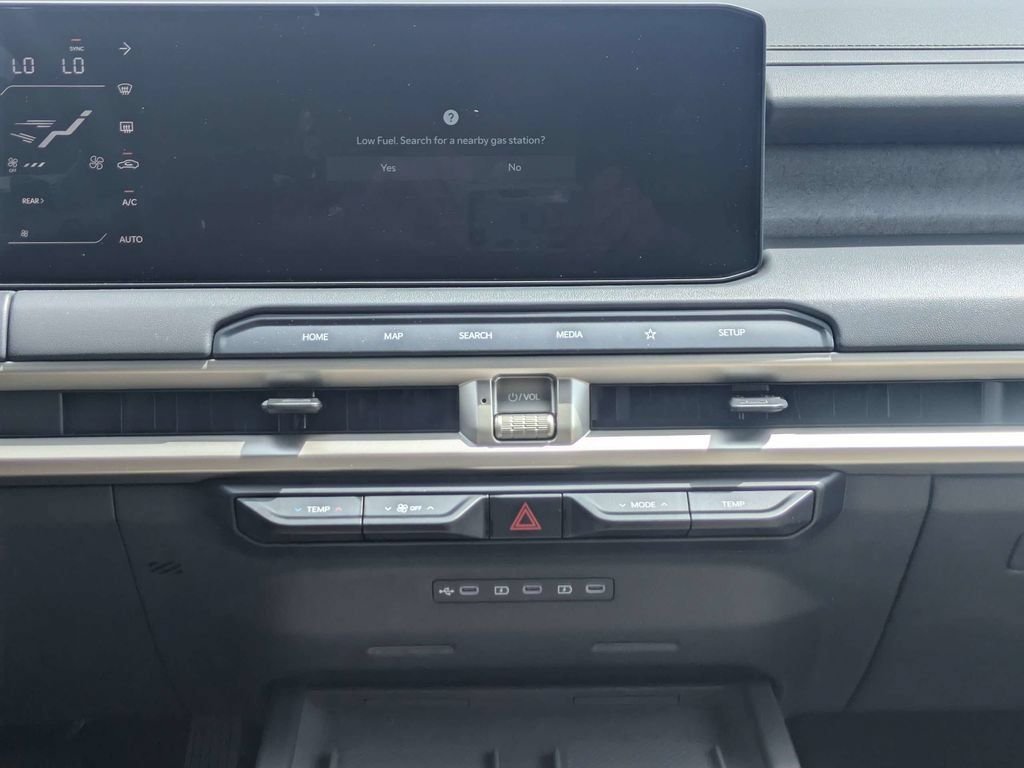 New 2027 Glacial White Kia EX image 20