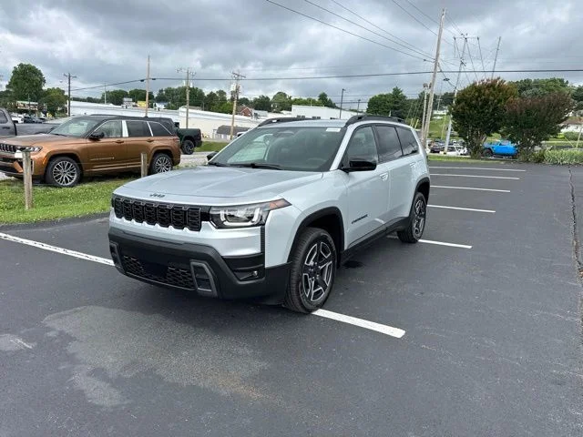 New 2026 Silver Zynith Clear-Coat Exterior Paint Jeep Limited image 3