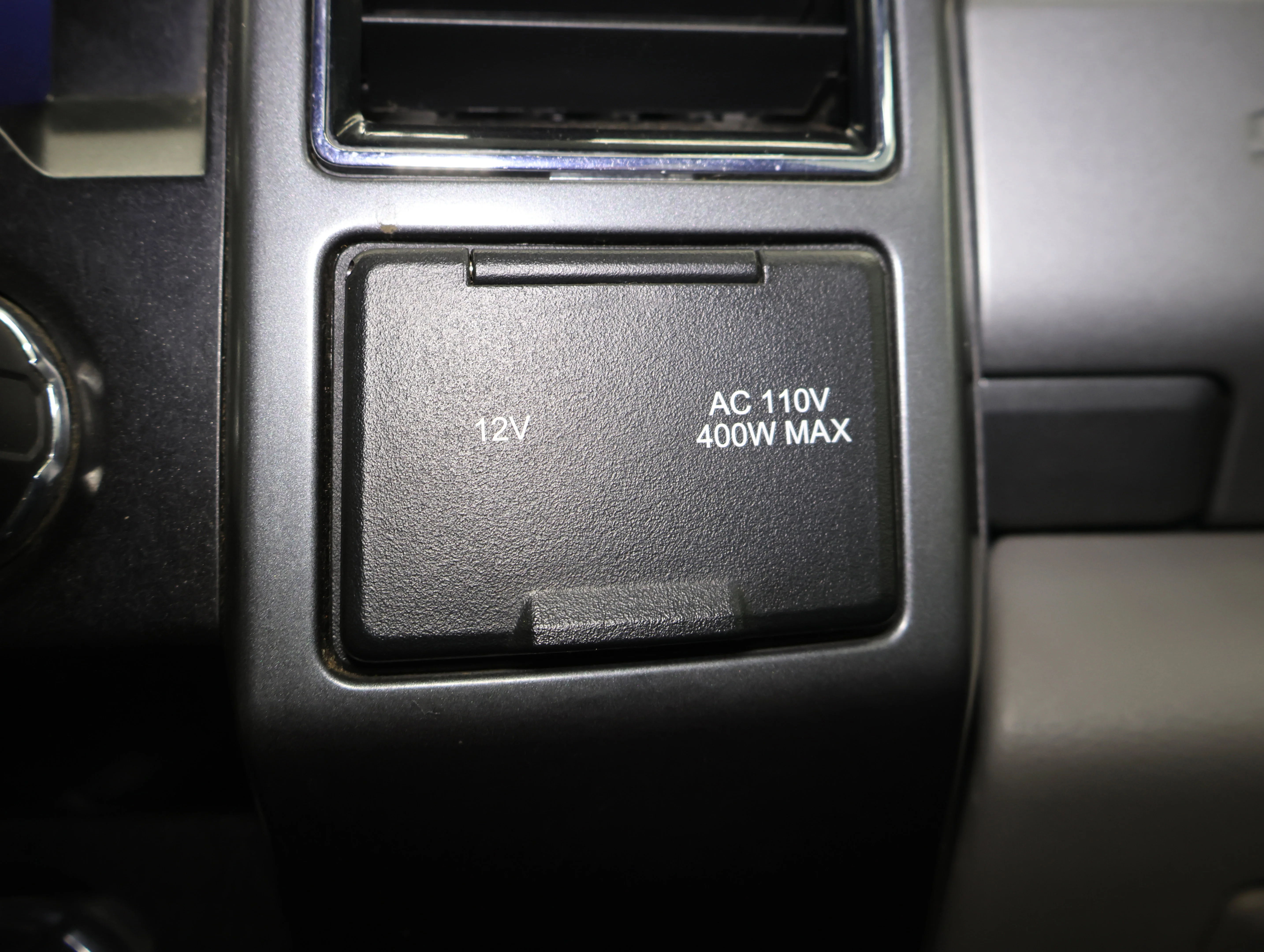 Used 2022 Oxford White Ford XLT image 46