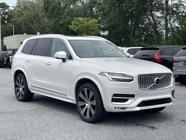 2024 Volvo XC90 B6; 7-seat Ultimate Bright Theme