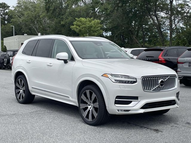 2024 Volvo XC90 B6; 7-seat Ultimate Bright Theme