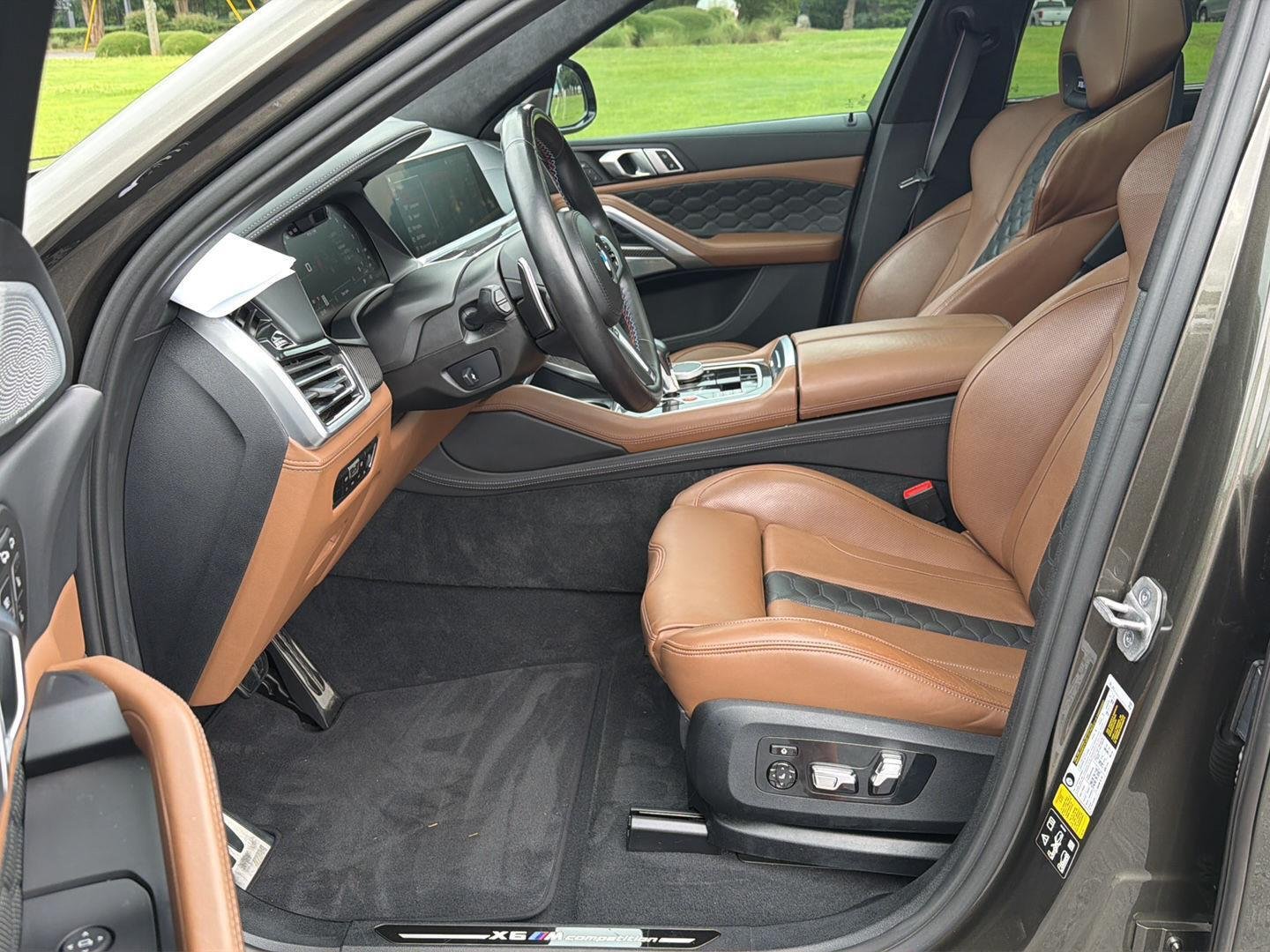 Used 2023 Manhattan Green Metallic BMW  image 10